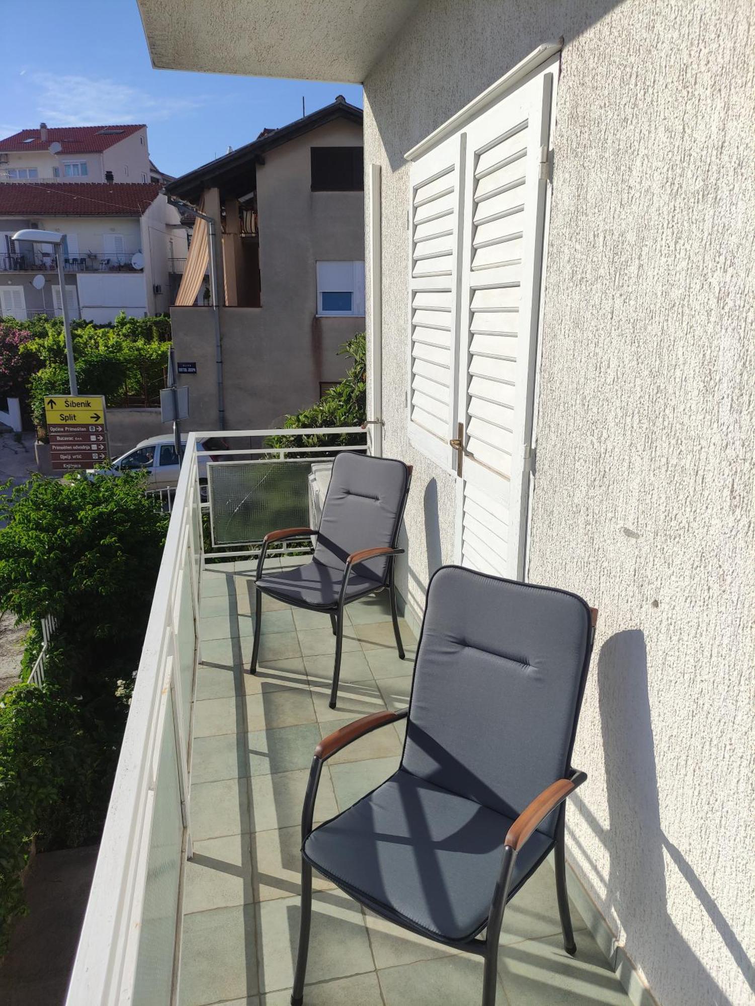 Apartment Landeka Primošten Esterno foto